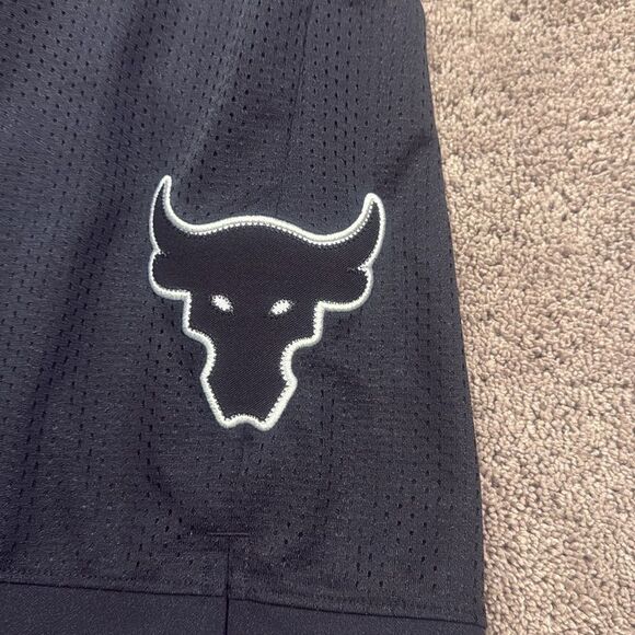 Project Rock under armour boys size large shorts! Great condition barely worn - Picture 6 of 7